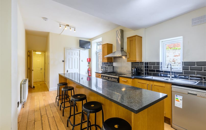 Queens Terrace, Jesmond, Newcastle - Image 1